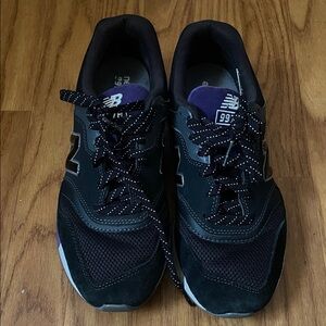 New Balance Black and Purple Running Shoes size 8